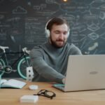 Empreendedorismo e Tecnologia: Como o Suporte de TI Ajuda Pequenas Empresas a Crescer